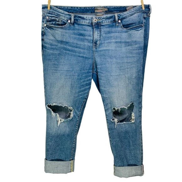 Torrid Womens Boyfriend Straight Vintage Stretch Mid-Rise Jean Distressed 20R - Picture 2 of 14